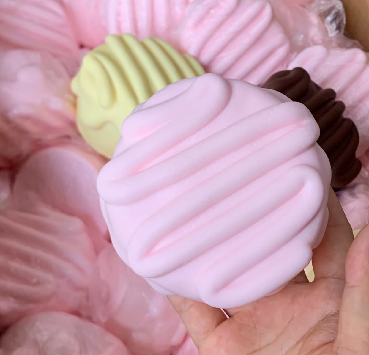 Frosted cake ruirui squishy toy