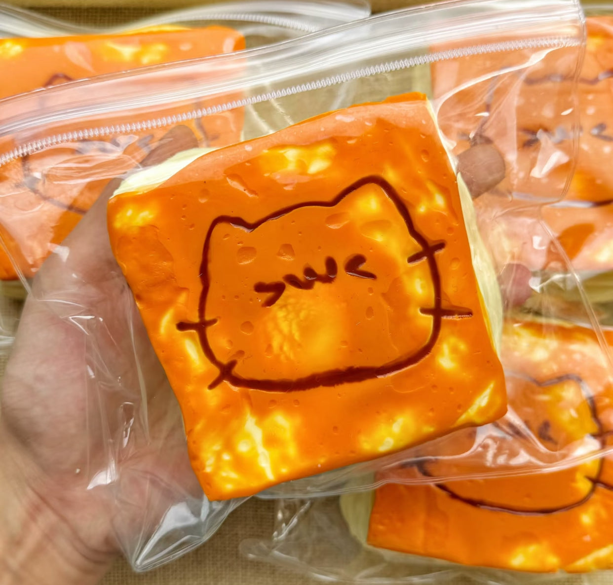 Molten Series 225 ±10g ruirui Squishy toy