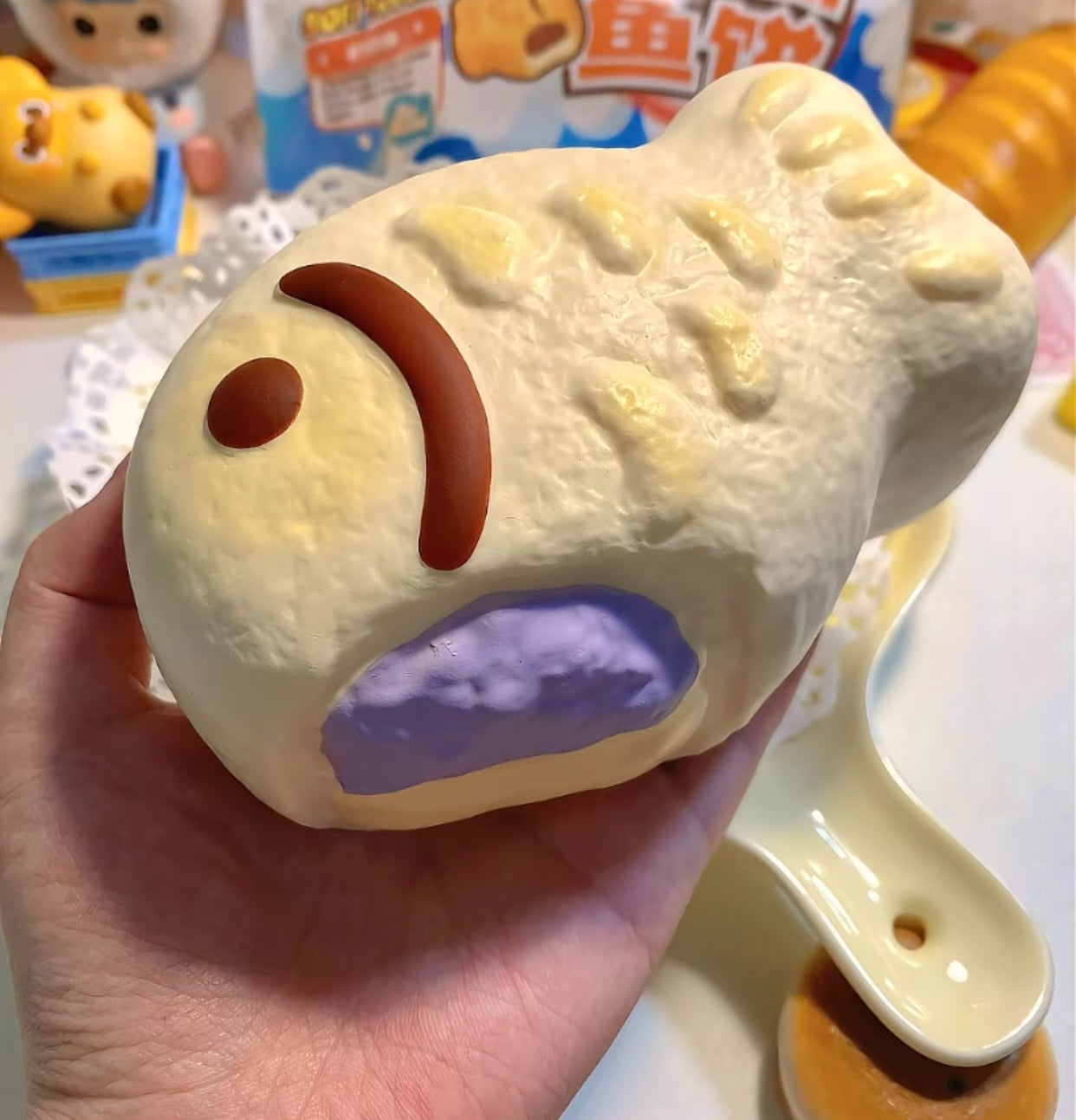 Bitten taiyaki ruirui Squishy toy