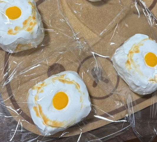 Fried egg marshmallow ruirui squishy toy