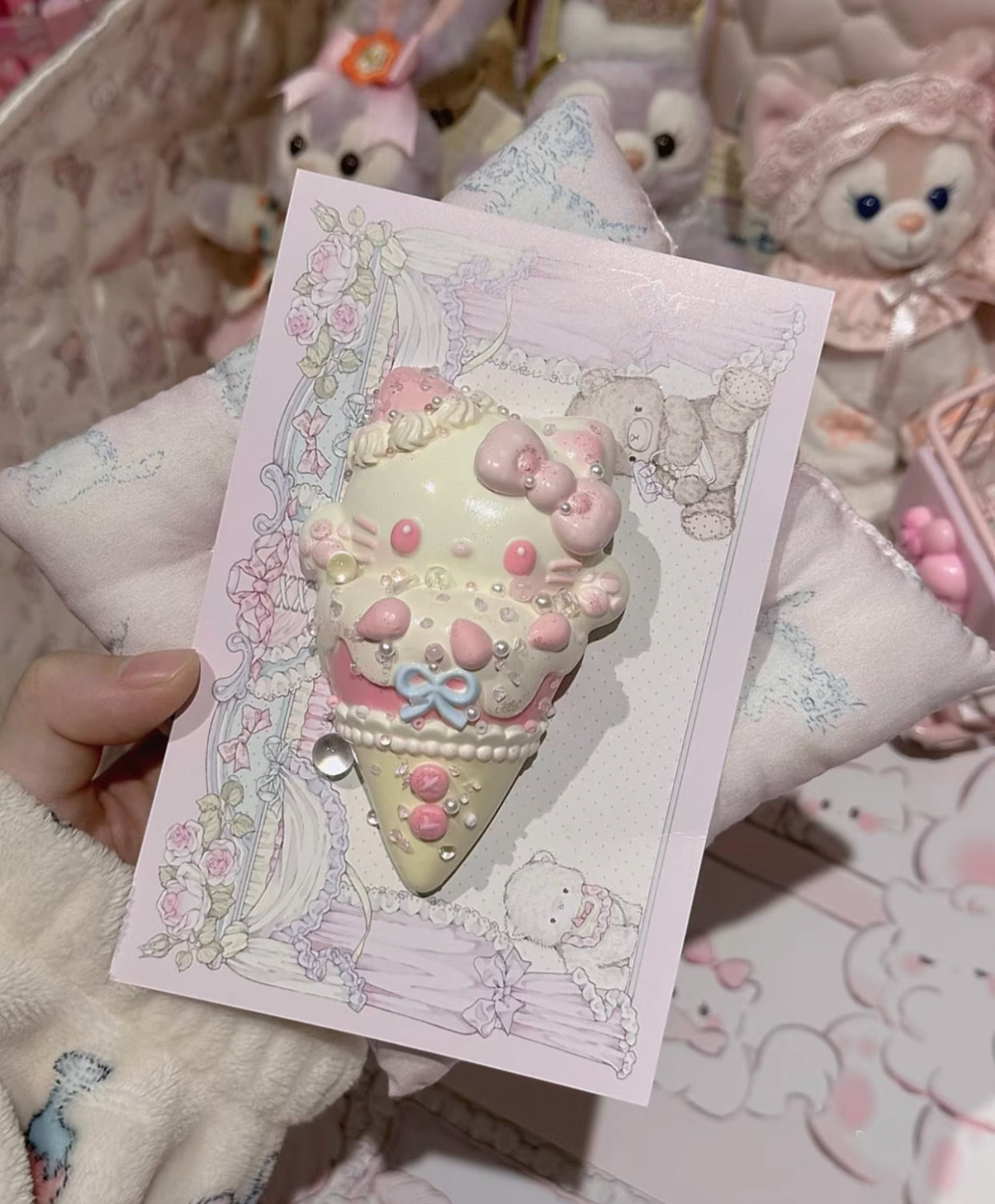 KT strawberry cone ruirui squishy toy