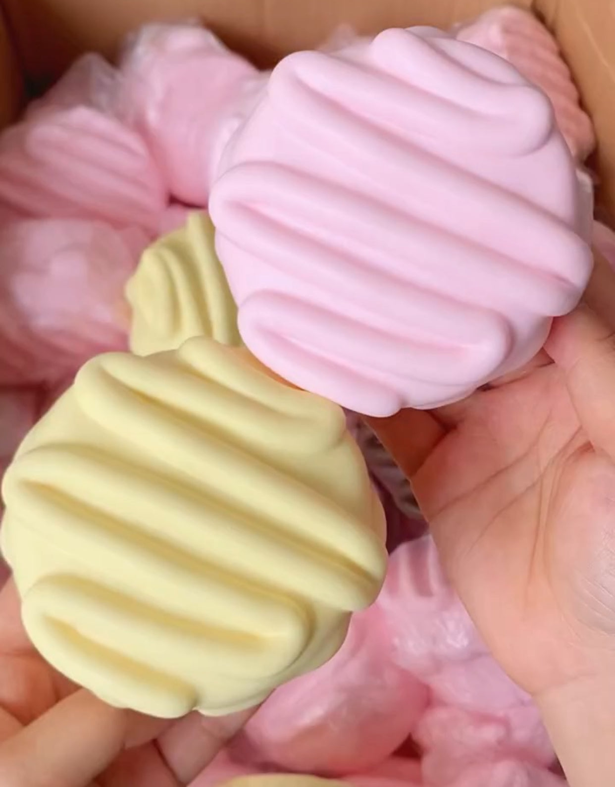 Frosted cake ruirui squishy toy