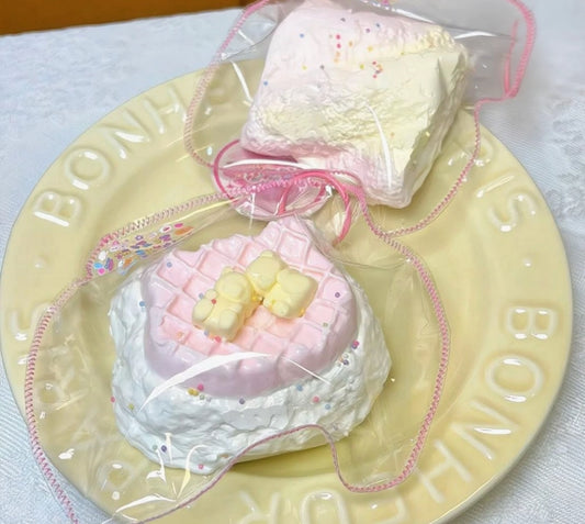 Bear-Shaped Waffle & Marshmallow ruirui Squishy toy
