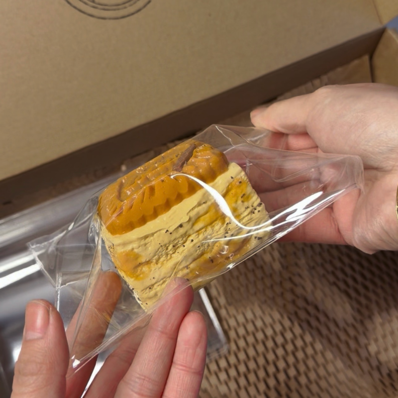 Caramel Nougat Biscuit ruirui Squishy toy