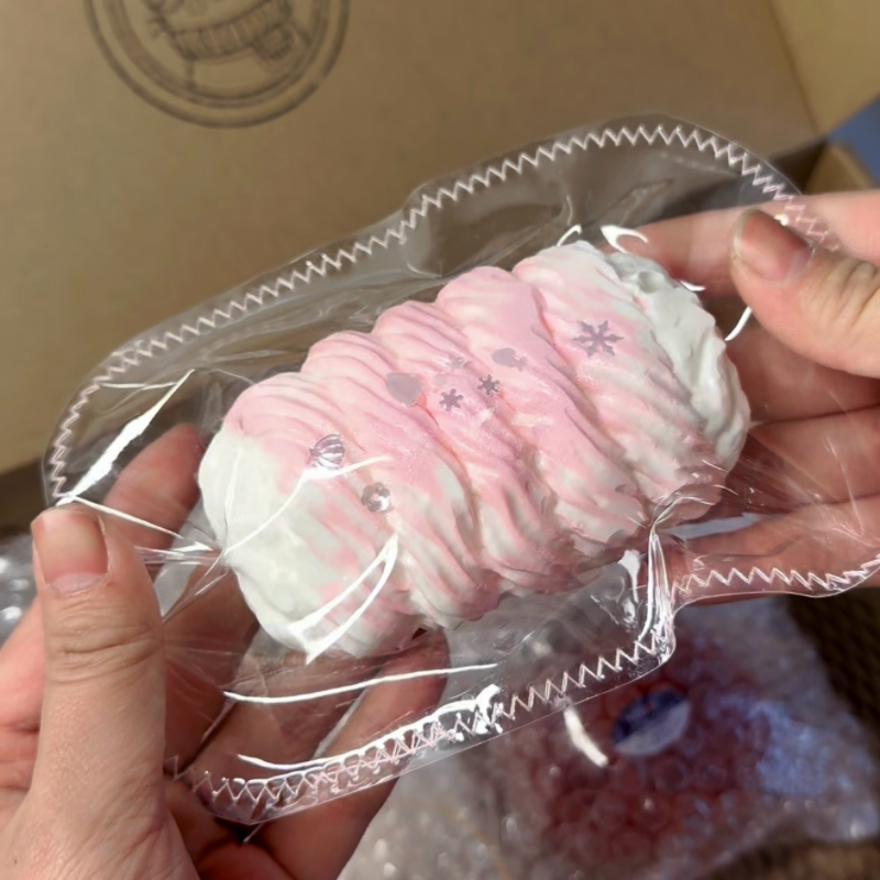 Cream Hug Roll ruirui Squishy toy