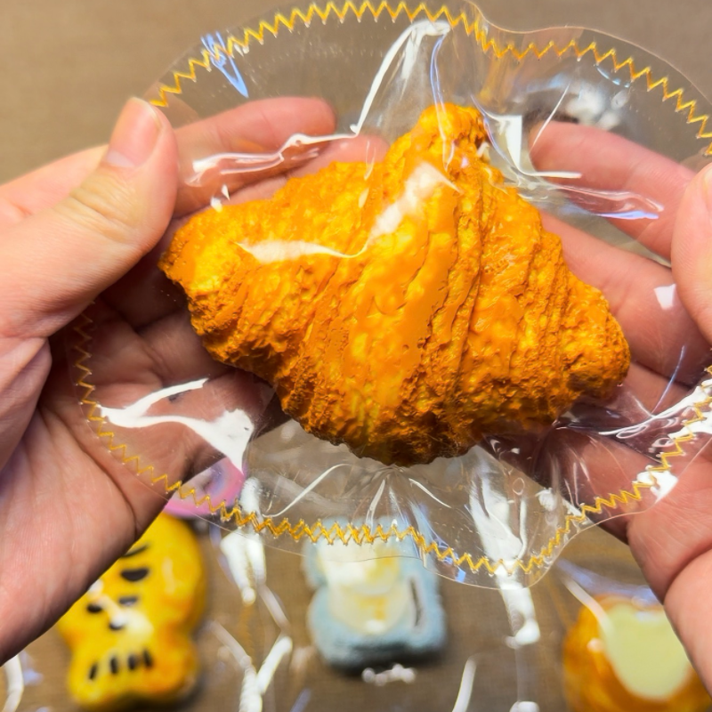 Croissant ruirui squishy toy